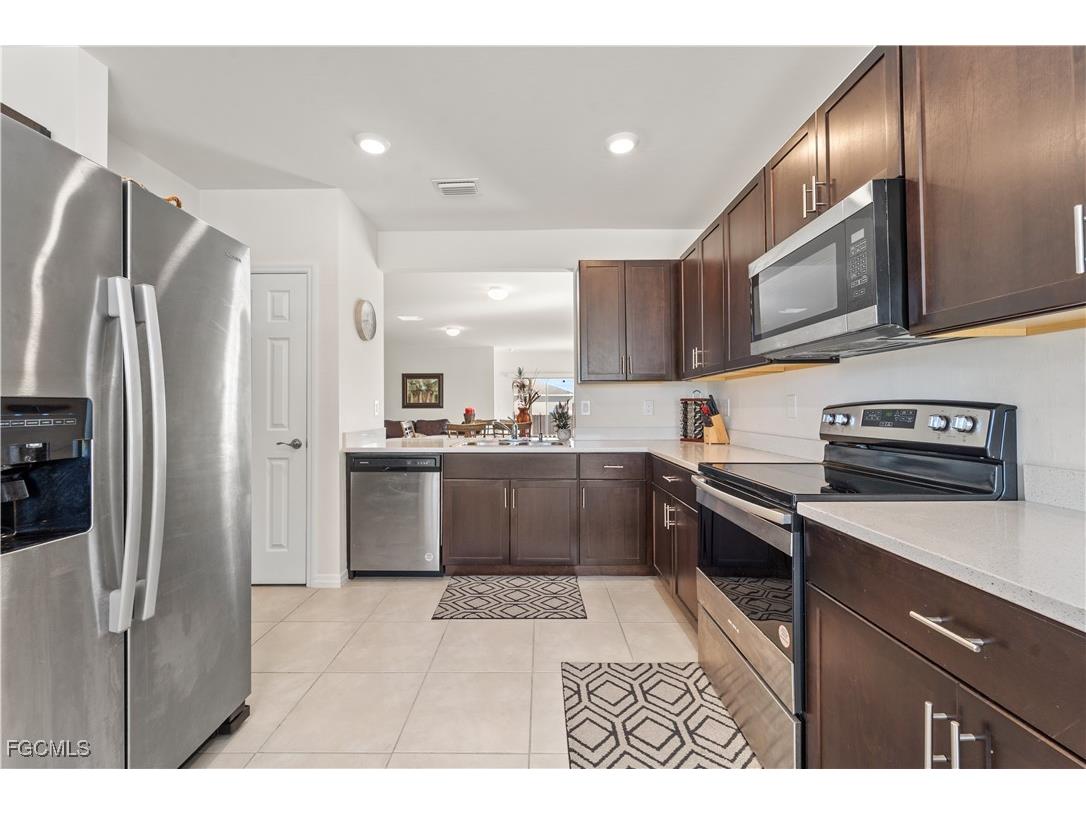 1809 NE 5th Court Cape Coral FL 33909 2025026120 image14