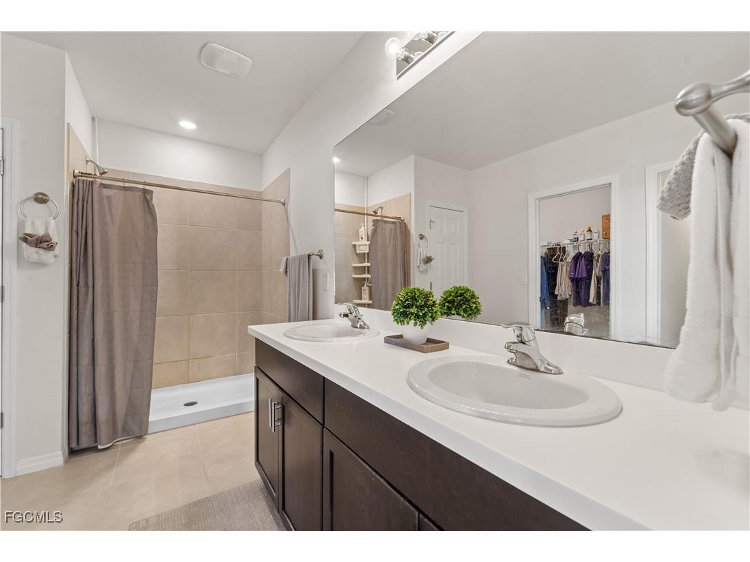 1809 NE 5th Court Cape Coral FL 33909 2025026120 image16