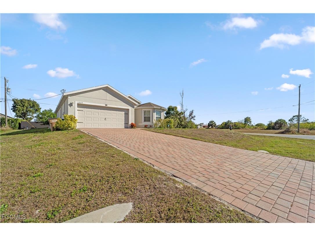 1809 NE 5th Court Cape Coral FL 33909 2025026120 image4
