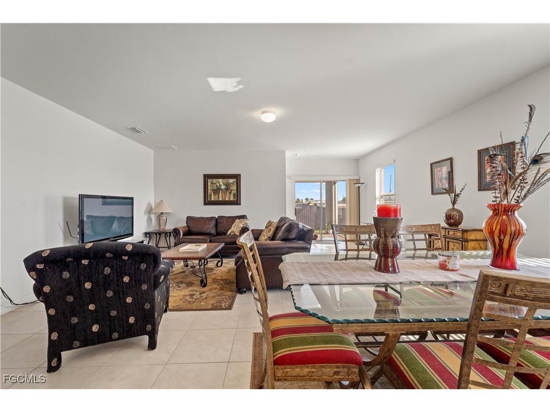 1809 NE 5th Court Cape Coral FL 33909 2025026120 image6