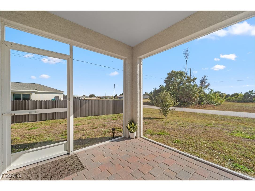 1809 NE 5th Court Cape Coral FL 33909 2025026120 image8