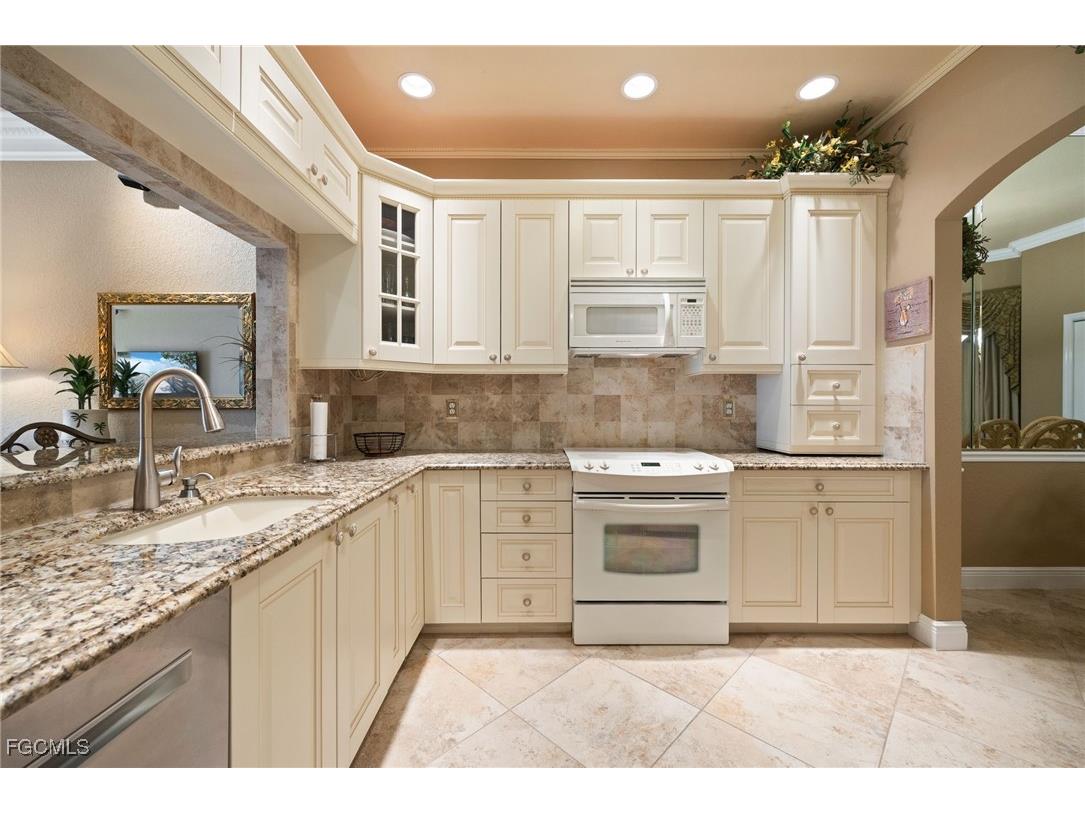 18092 San Carlos Boulevard #915 Fort Myers Beach FL 33931 2025026377 image21