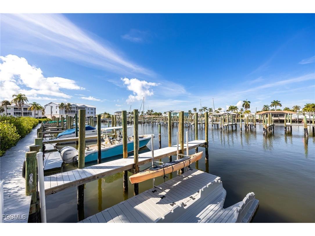 18092 San Carlos Boulevard #915 Fort Myers Beach FL 33931 2025026377 image40