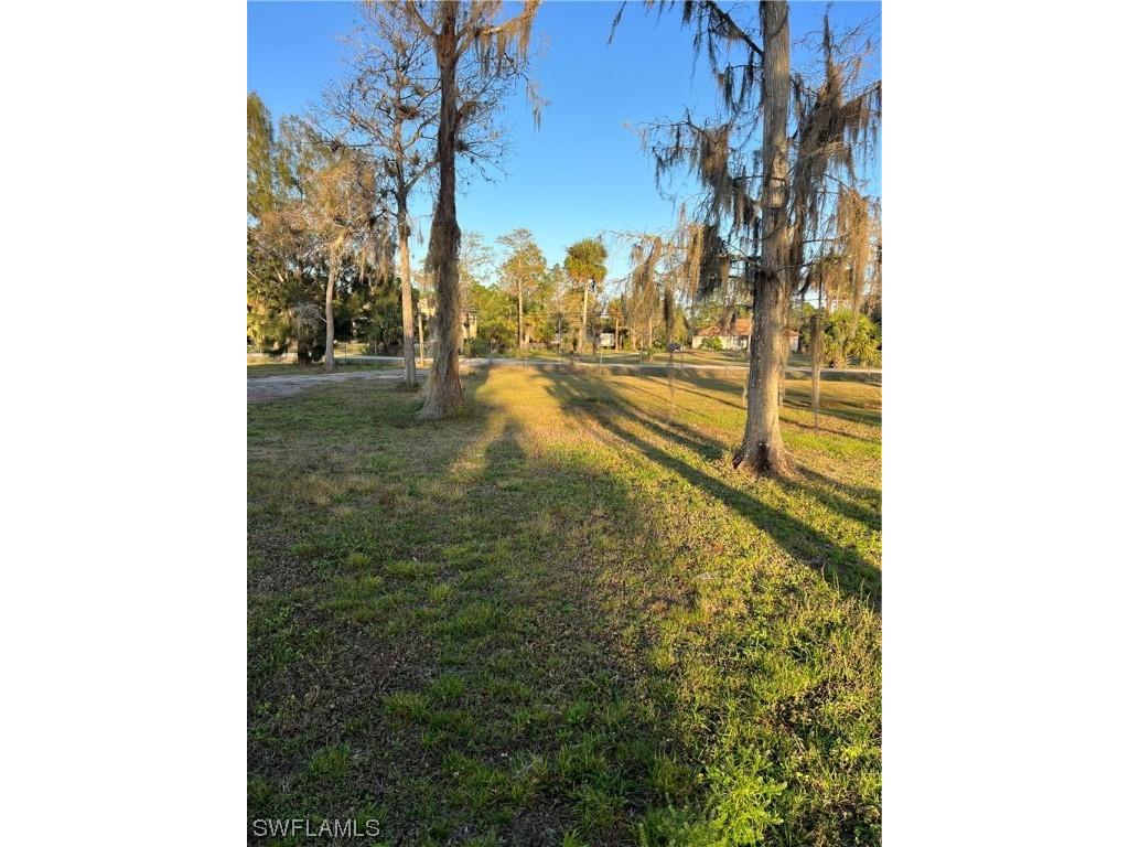 181 19th Street SW Naples FL 34117 223007847 image1