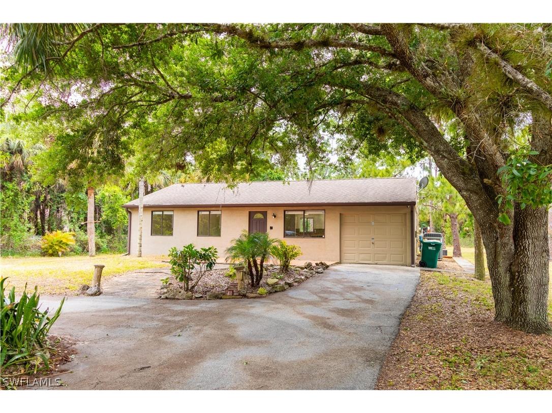 181 22nd Street SE Naples FL 34117 224034662 image1