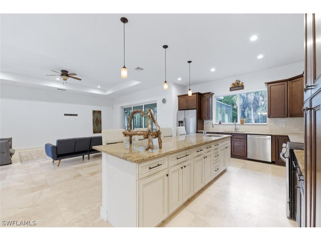 181 35th Avenue NE Naples FL 34120 226010802 image16