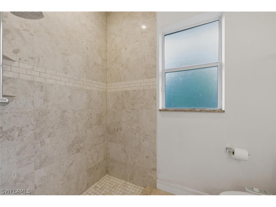 181 35th Avenue NE Naples FL 34120 226010802 image23