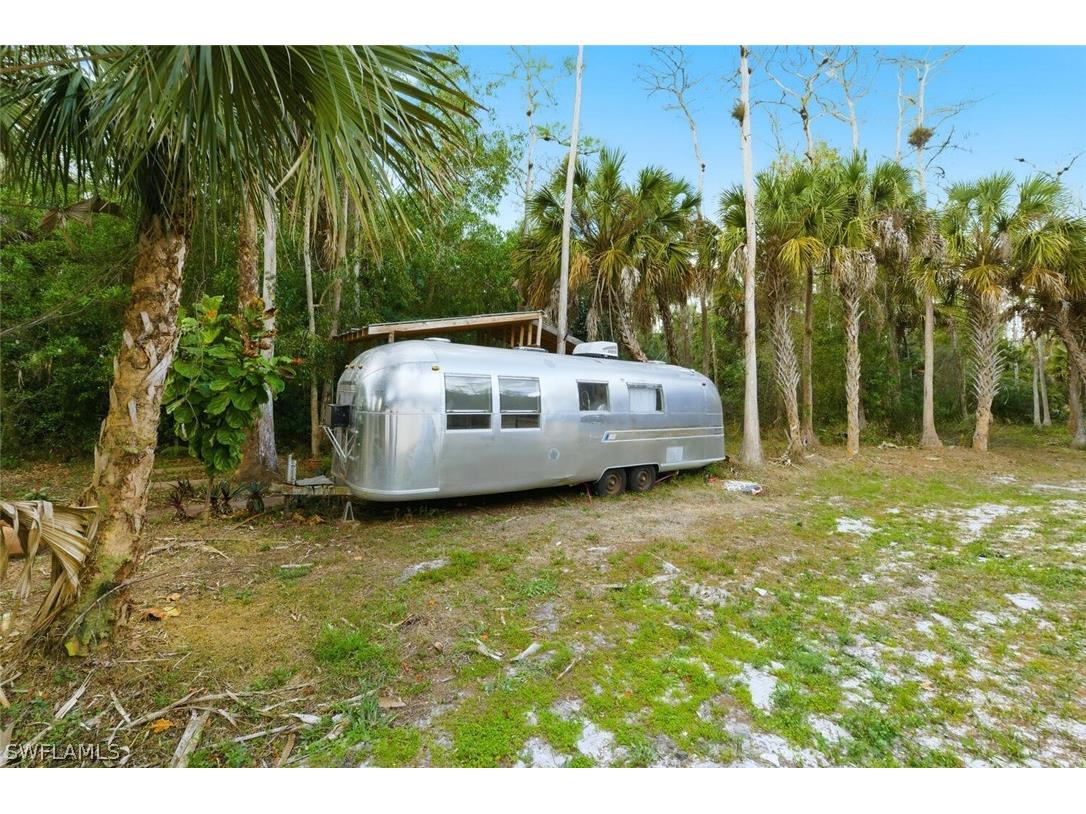 181 35th Avenue NE Naples FL 34120 226010802 image40