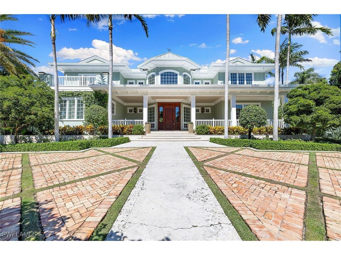 181 4th Avenue N Naples FL 34102 224101075 image1