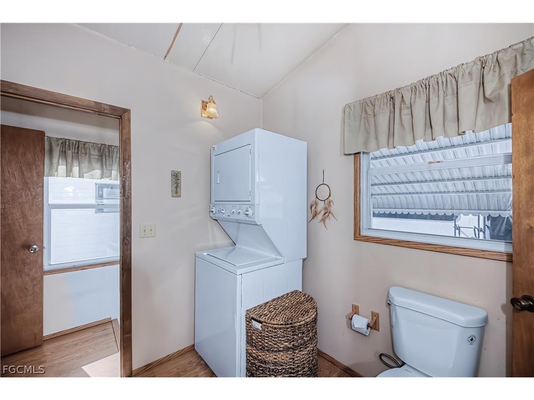181 Caravan Circle North Fort Myers FL 33903 2026007298 image13