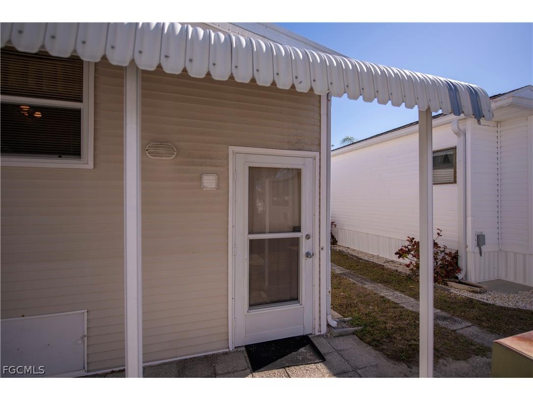 181 Caravan Circle North Fort Myers FL 33903 2026007298 image15