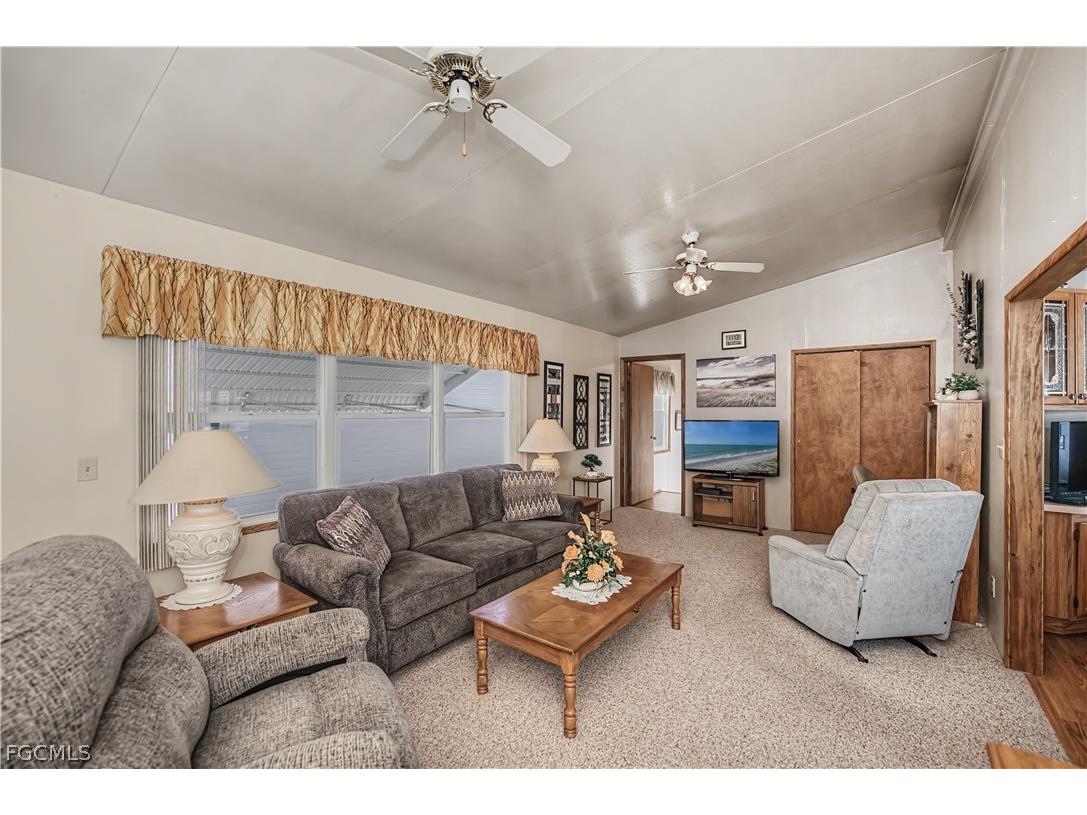 181 Caravan Circle North Fort Myers FL 33903 2026007298 image3