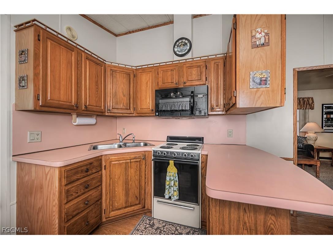 181 Caravan Circle North Fort Myers FL 33903 2026007298 image6