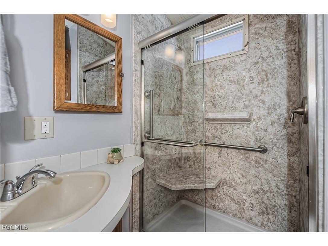 181 Caravan Circle North Fort Myers FL 33903 2026007298 image9