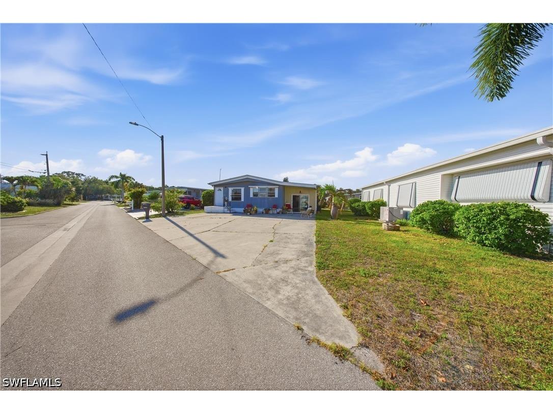 181 Chisholm Trail North Fort Myers FL 33917 226017412 image35