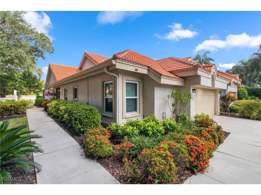 181 Napa Ridge Road E #35 Naples FL 34119 2025006008 image1