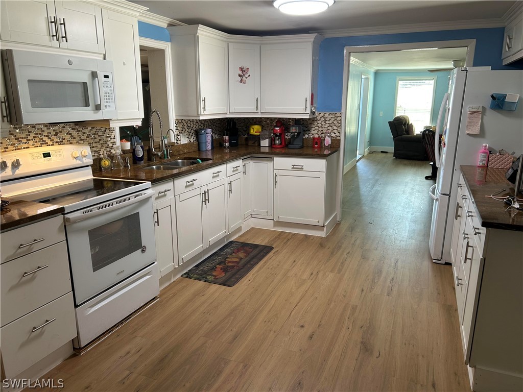 181 Pine Key Lane #29 Naples FL 34114 226012030 image9