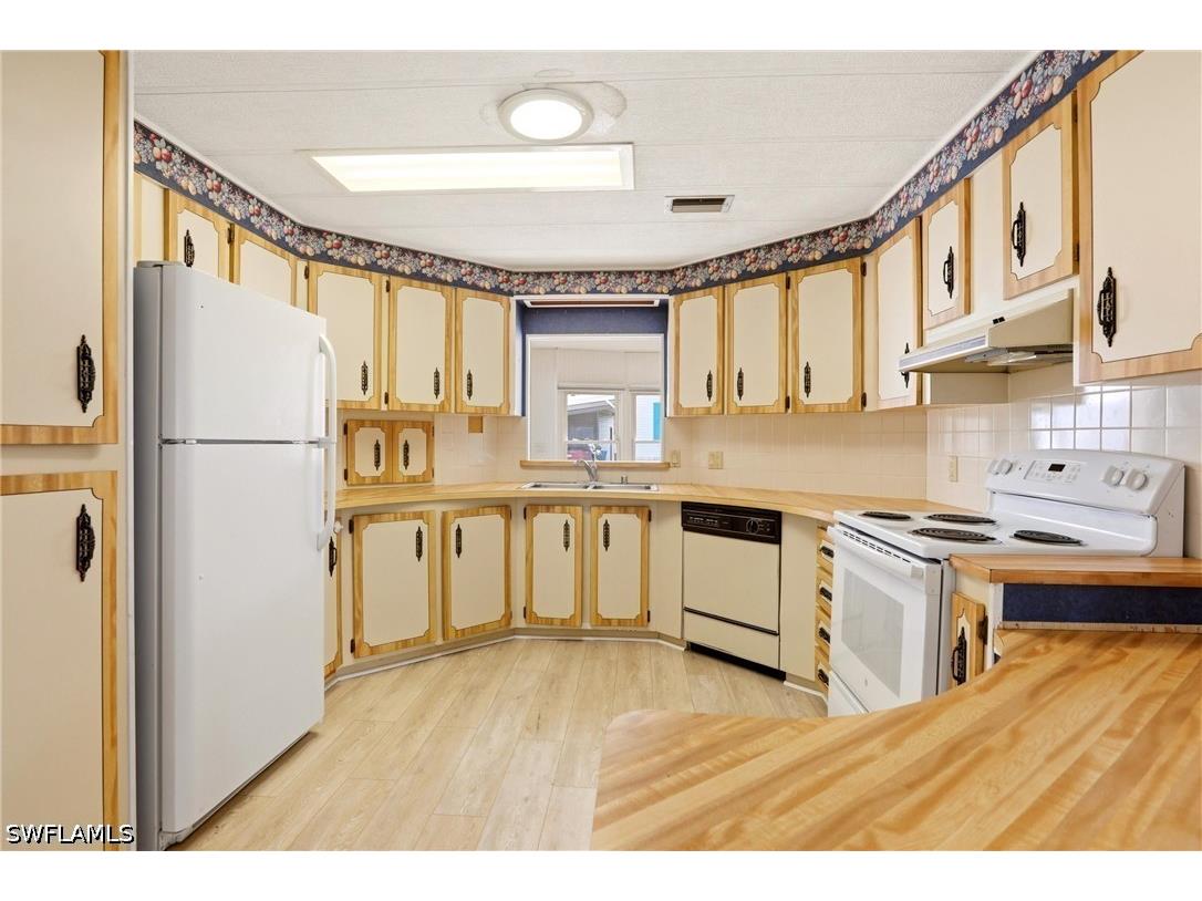 181 W Manatee Loop Punta Gorda FL 33950 226013787 image13