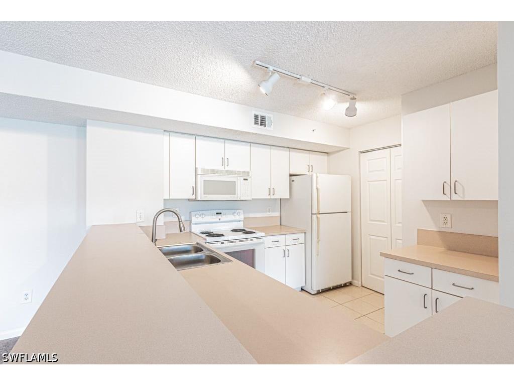 1810 Florida Club Circle #1204 Naples FL 34112 226018666 image7