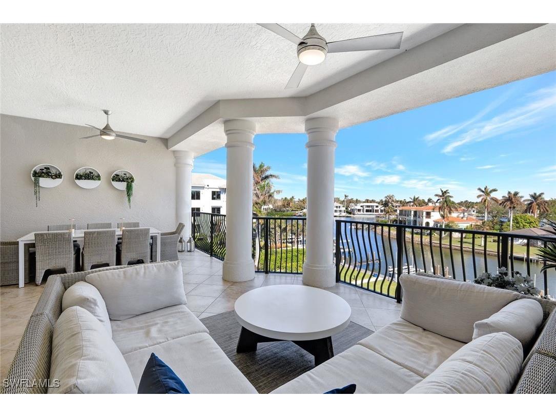 1810 Gulf Shore Boulevard N #403 Naples FL 34102 224094616 image1