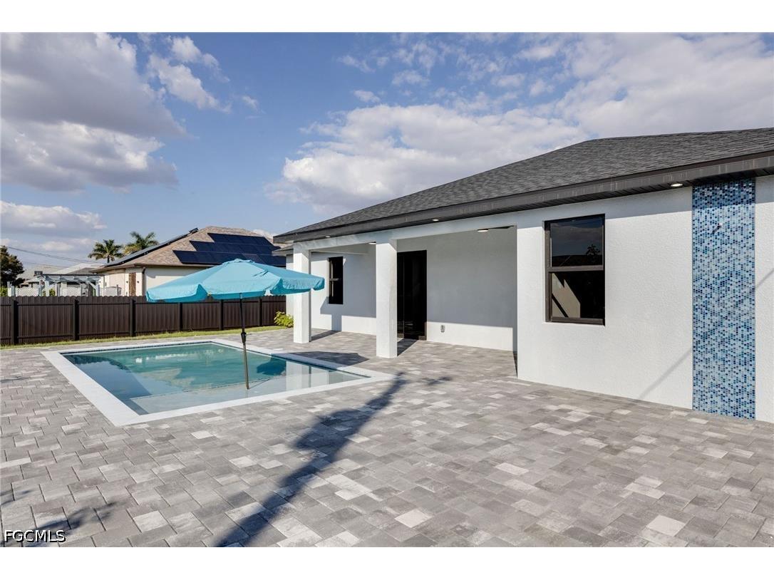 1810 NE 6th Place Cape Coral FL 33909 2026008660 image1