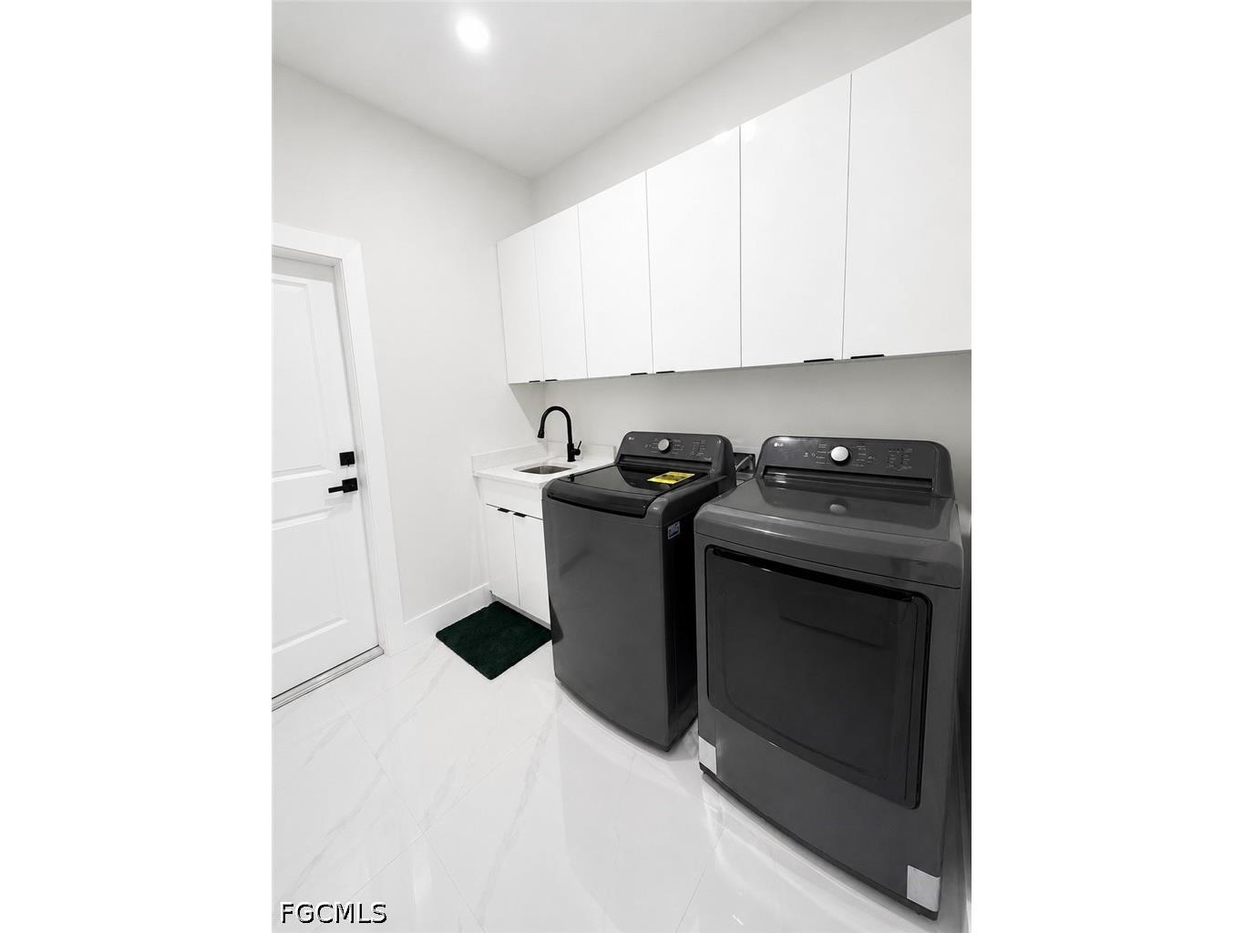 1810 NE 6th Place Cape Coral FL 33909 2026008660 image16