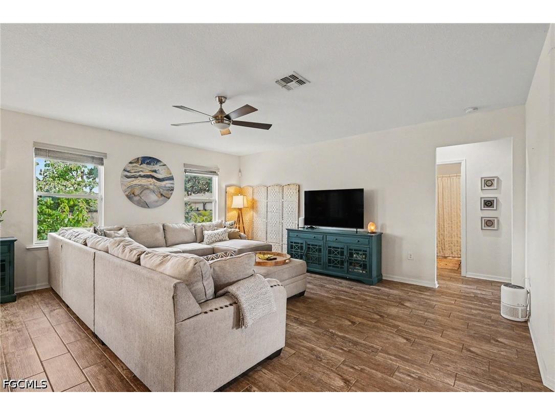 1810 NW 13th Street Cape Coral FL 33993 2026023509 image10