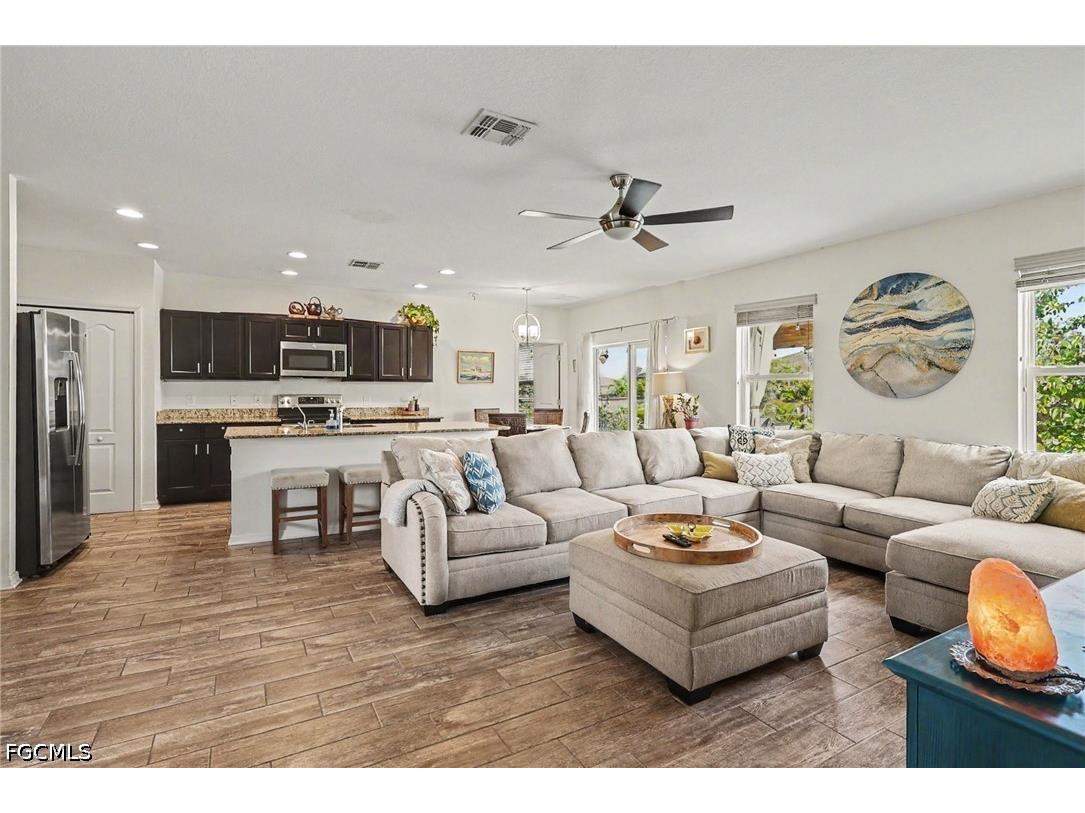 1810 NW 13th Street Cape Coral FL 33993 2026023509 image3