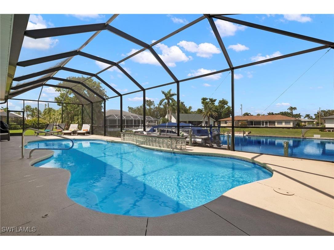 1811 SE 37th Terrace Cape Coral FL 33904 225059786 image1