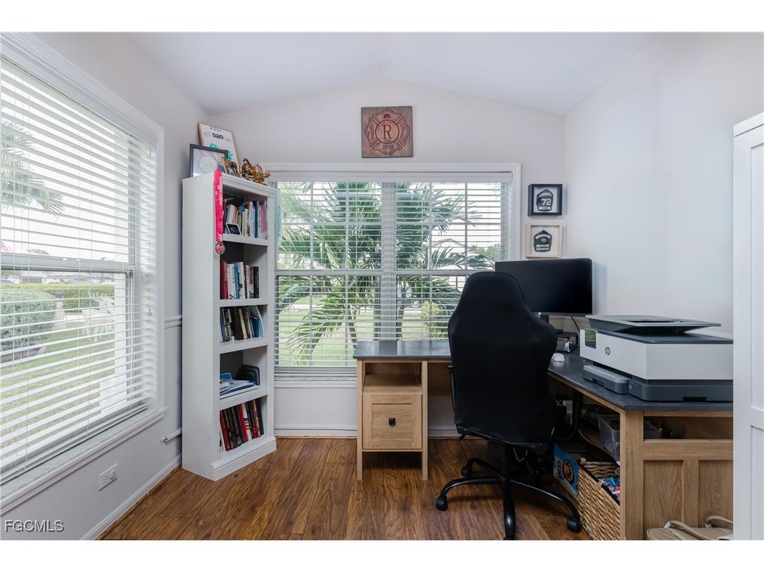 18112 Horseshoe Bay Circle Fort Myers FL 33967 2025024185 image13