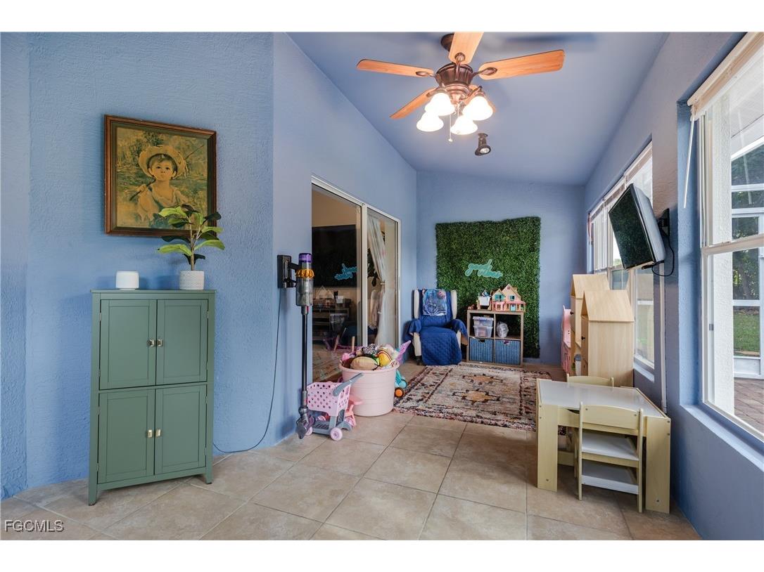 18112 Horseshoe Bay Circle Fort Myers FL 33967 2025024185 image14