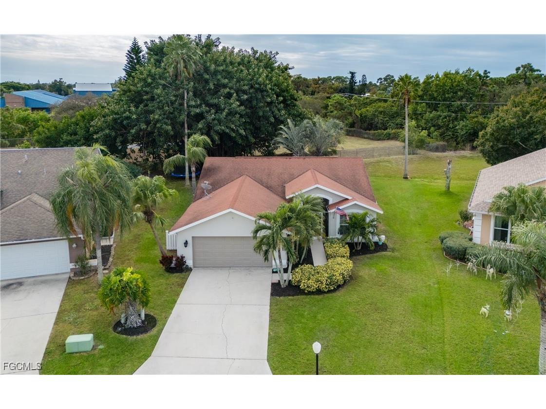 18112 Horseshoe Bay Circle Fort Myers FL 33967 2025024185 image2