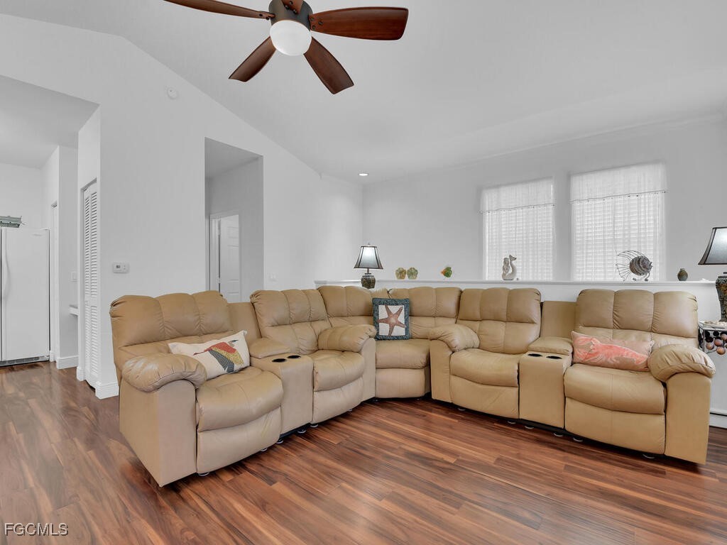 1812 Concordia Lake Circle #1905 Cape Coral FL 33909 2025018319 image10