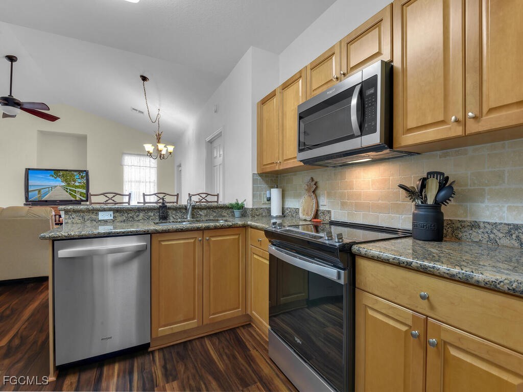 1812 Concordia Lake Circle #1905 Cape Coral FL 33909 2025018319 image4