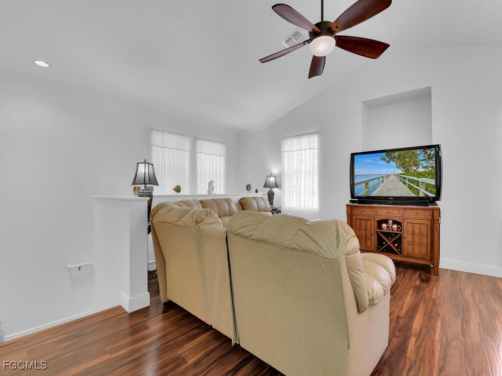 1812 Concordia Lake Circle #1905 Cape Coral FL 33909 2025018319 image9