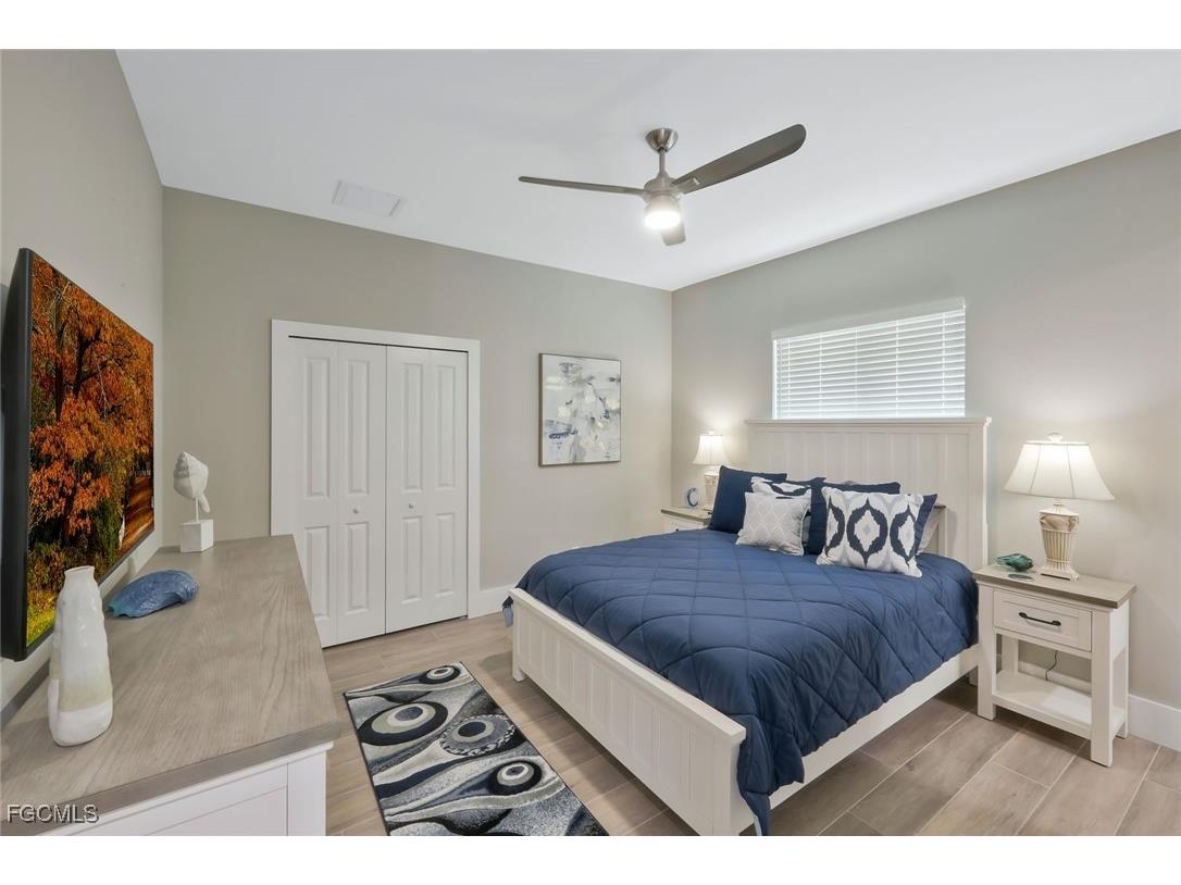 1812 Lagoon Lane Cape Coral FL 33914 2025020735 image22