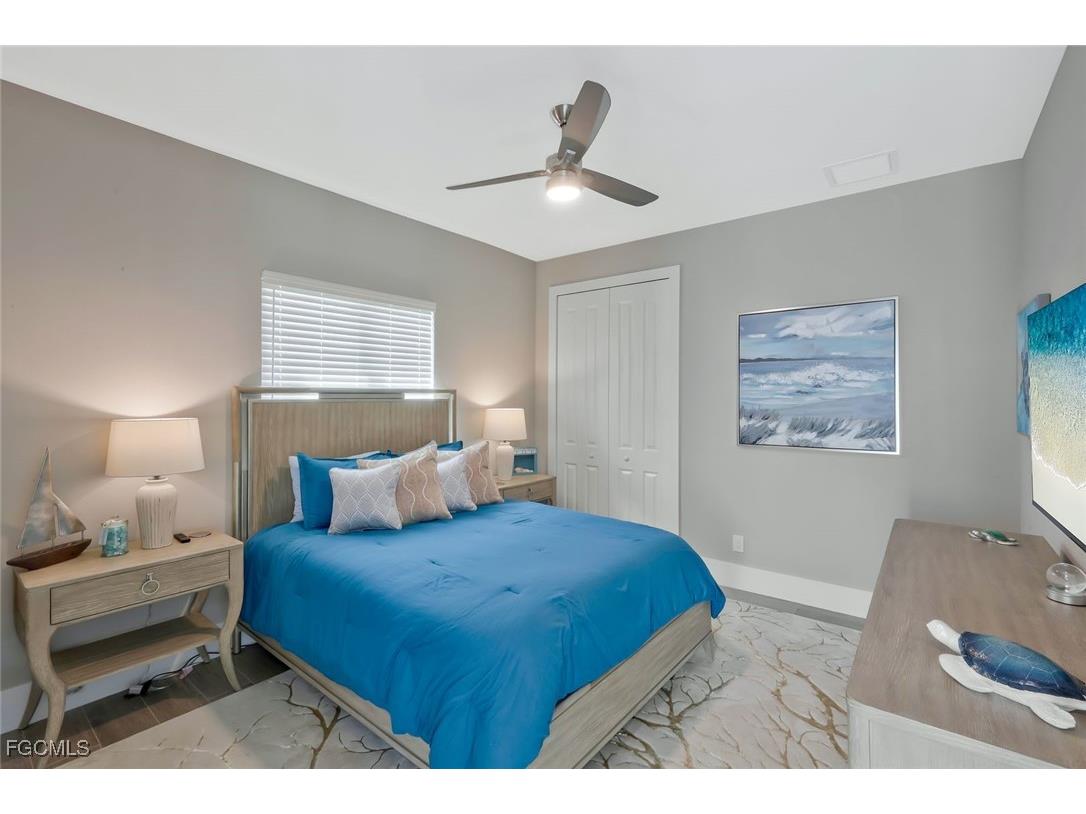 1812 Lagoon Lane Cape Coral FL 33914 2025020735 image24