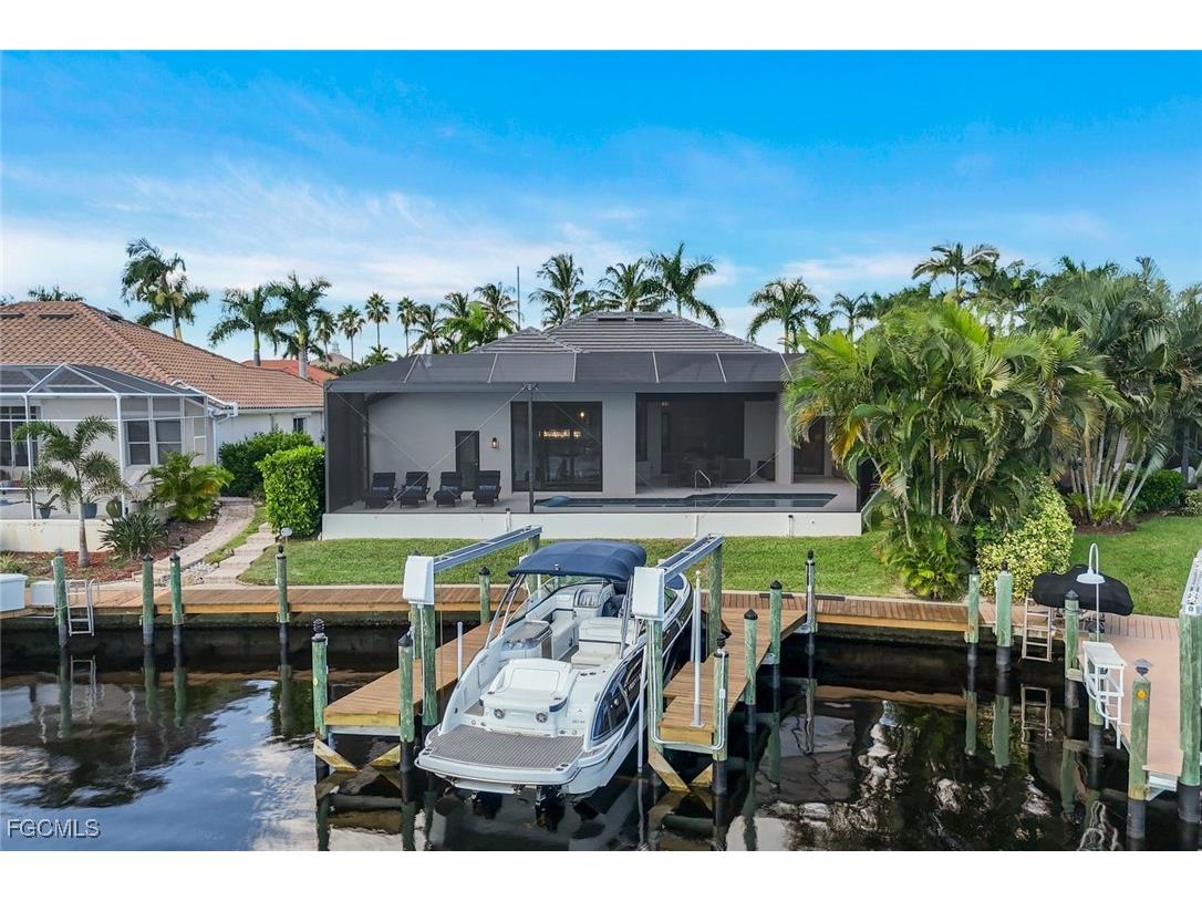 1812 Lagoon Lane Cape Coral FL 33914 2025020735 image47