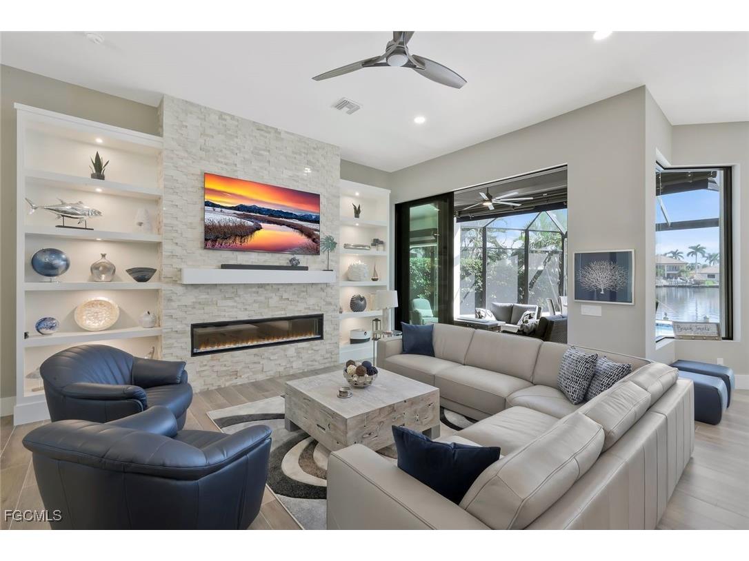 1812 Lagoon Lane Cape Coral FL 33914 2025020735 image5