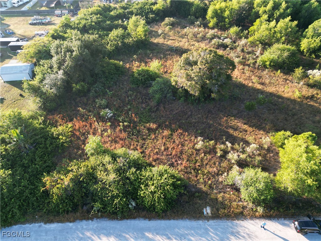 1812 Wade Drive Cape Coral FL 33991 2025021283 image10