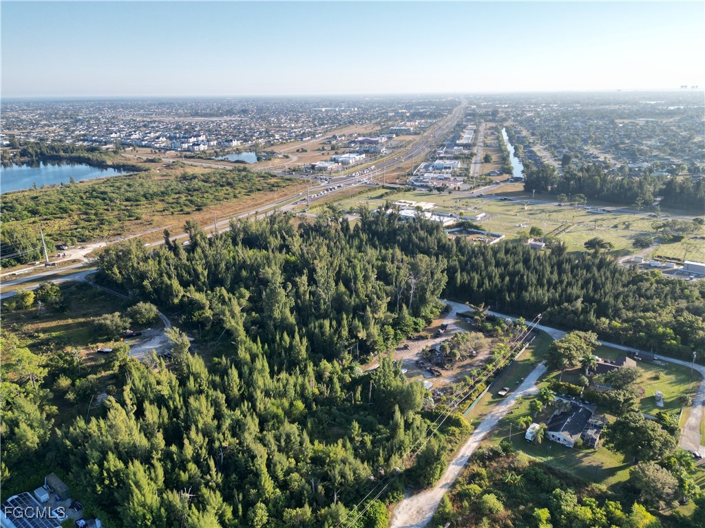 1812 Wade Drive Cape Coral FL 33991 2025021283 image12