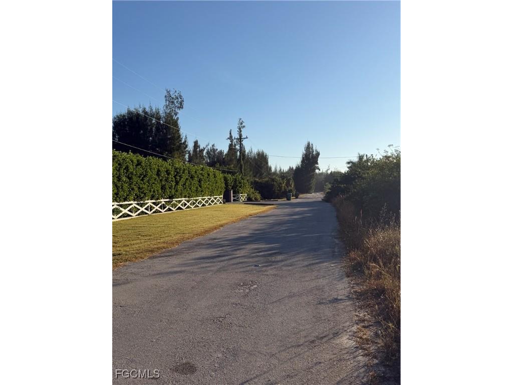 1812 Wade Drive Cape Coral FL 33991 2025021283 image13