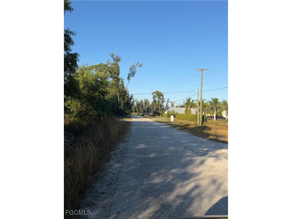 1812 Wade Drive Cape Coral FL 33991 2025021283 image14