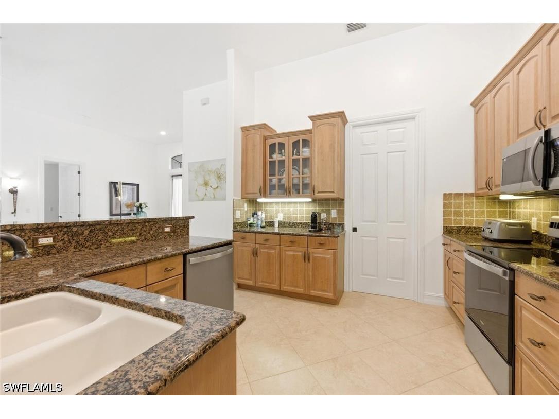 18127 Royal Hammock Boulevard Naples FL 34114 226015492 image19