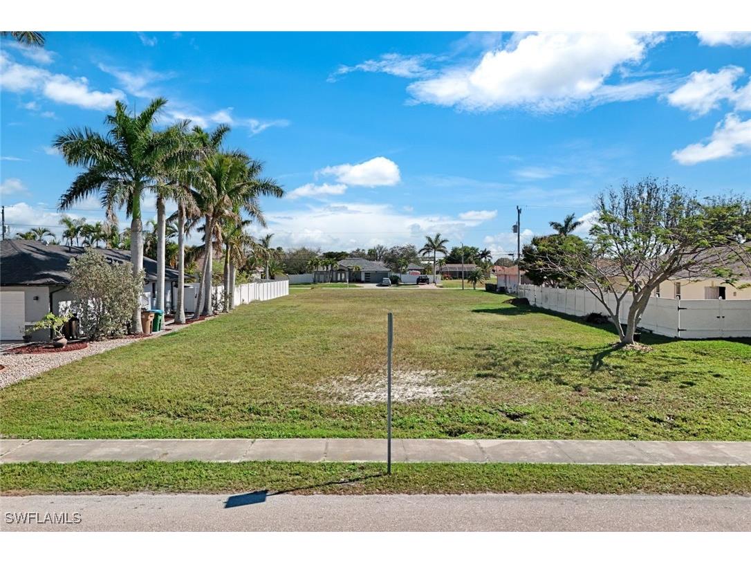 1813 Academy Boulevard Cape Coral FL 33990 226002005 image2