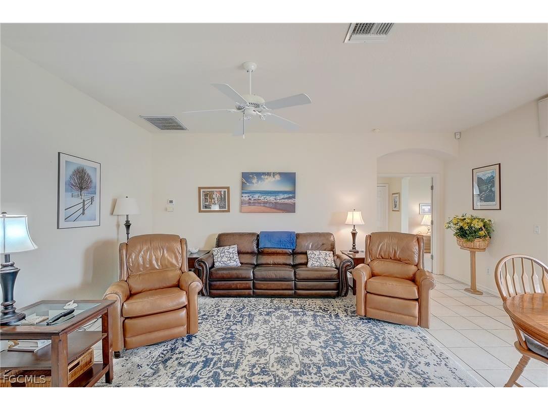 1813 Emerald Cove Drive Cape Coral FL 33991 2026013216 image11