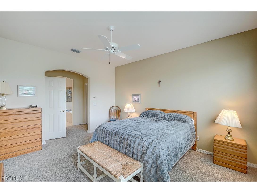 1813 Emerald Cove Drive Cape Coral FL 33991 2026013216 image16
