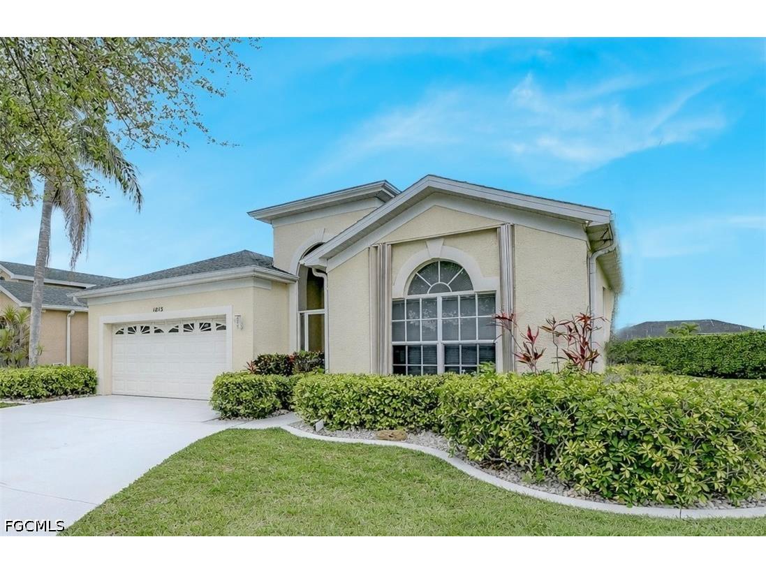 1813 Emerald Cove Drive Cape Coral FL 33991 2026013216 image2