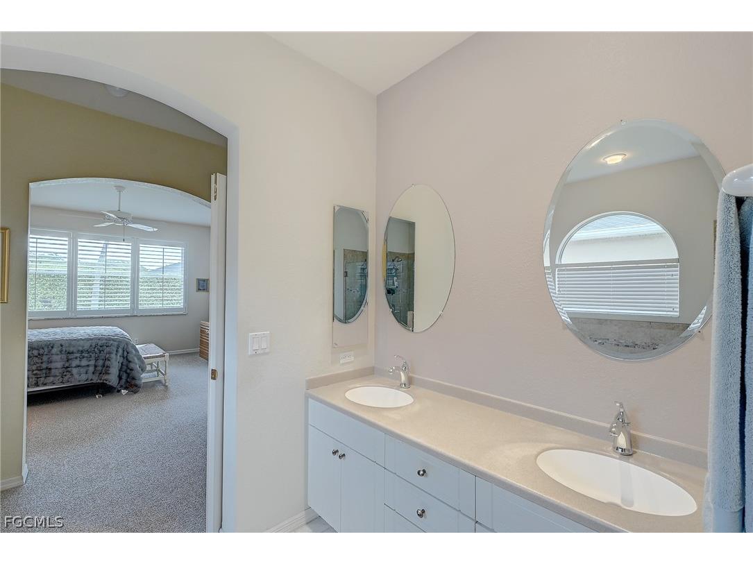 1813 Emerald Cove Drive Cape Coral FL 33991 2026013216 image20