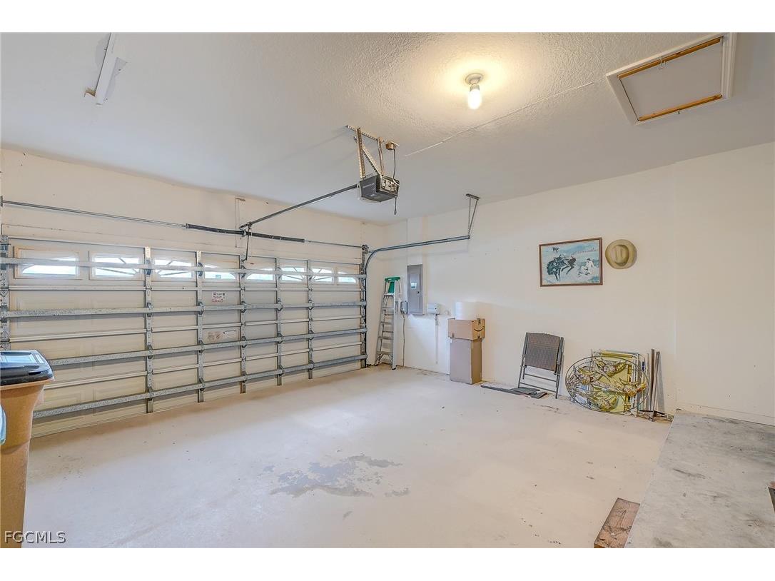 1813 Emerald Cove Drive Cape Coral FL 33991 2026013216 image35